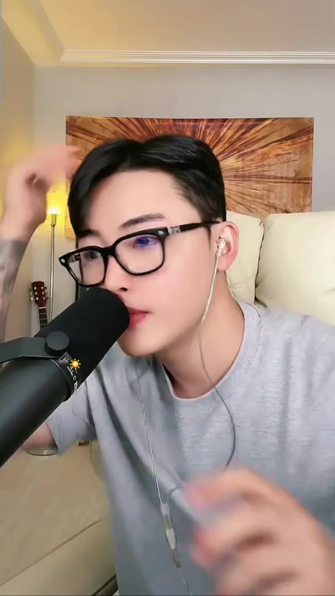 @🖤˚⋆선샤인⋆˚☀️