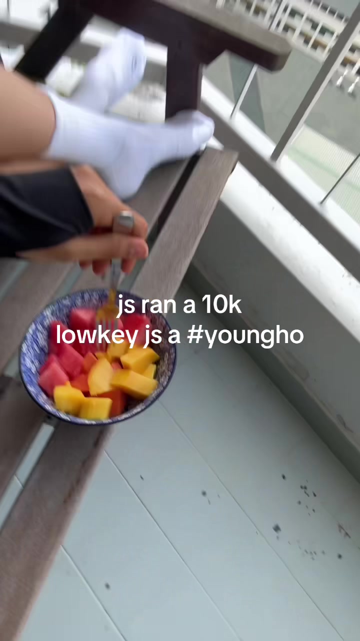 @rhy