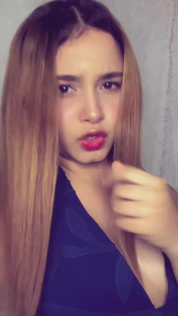 @angela_nin