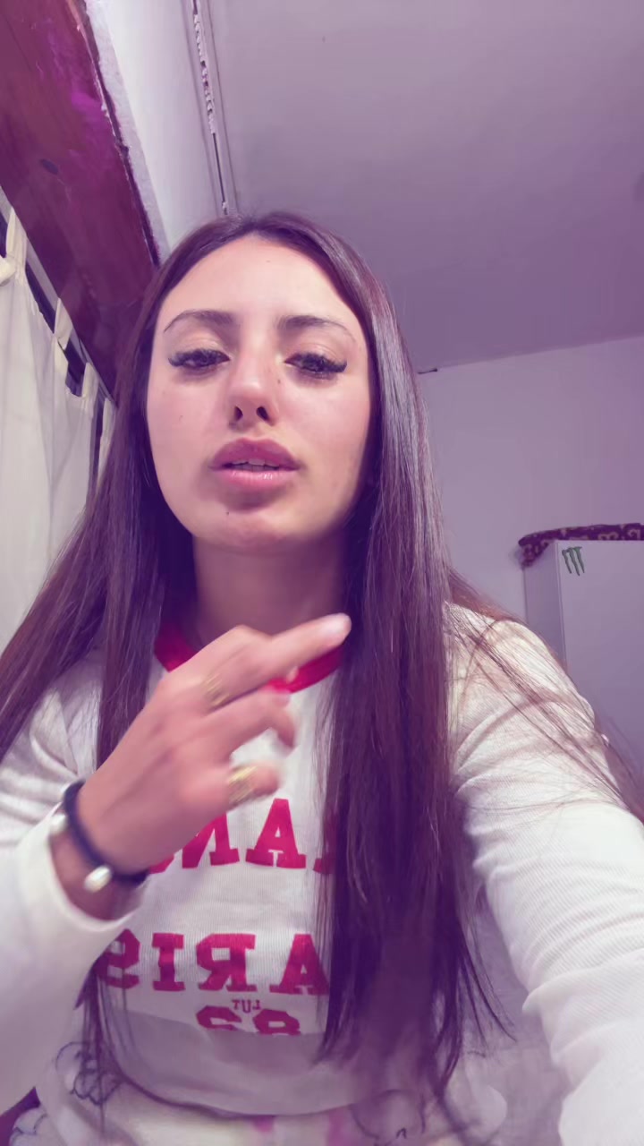 @ℋ𝑜𝓁𝒶 𝓈𝑜𝓎 𝓂𝒾𝓁𝒾⭐️