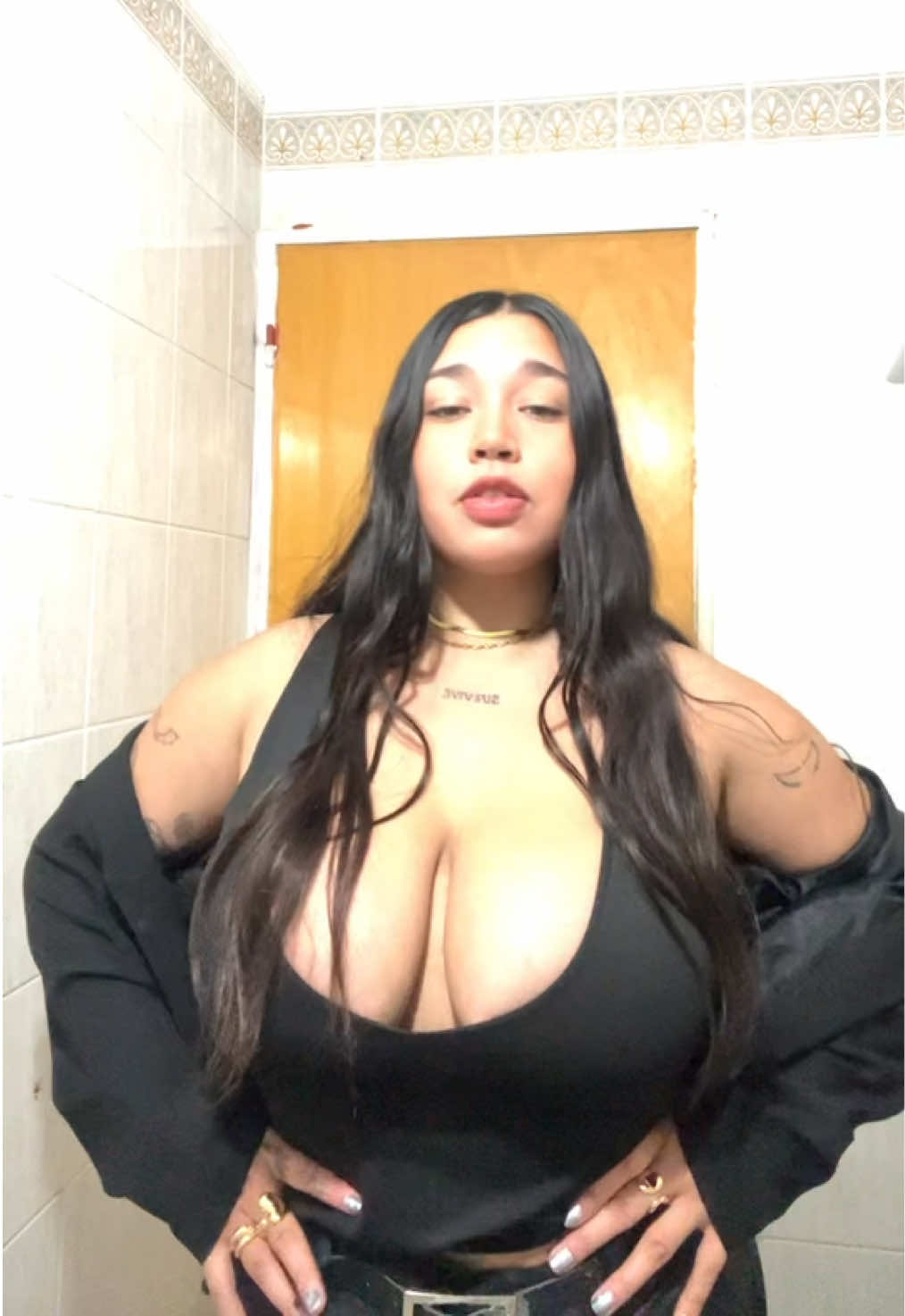 @VALENTINA💋