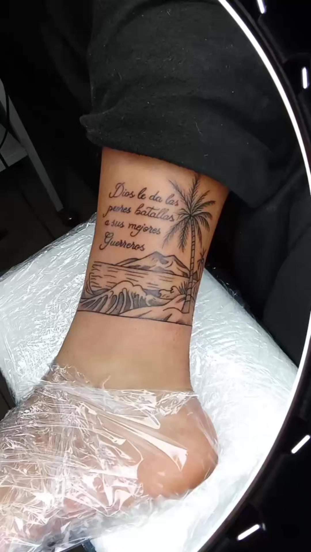 @Cafres tattoo 🌈