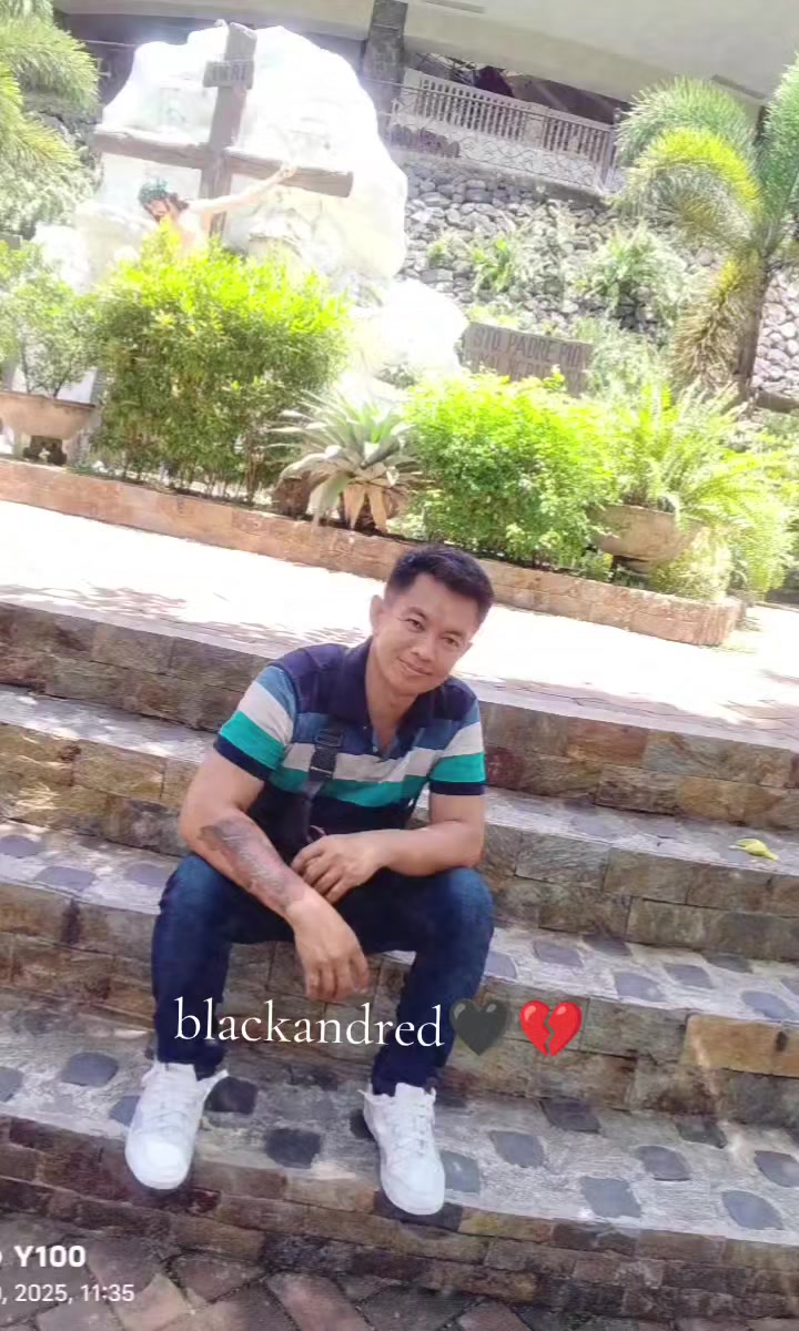@Black&Red