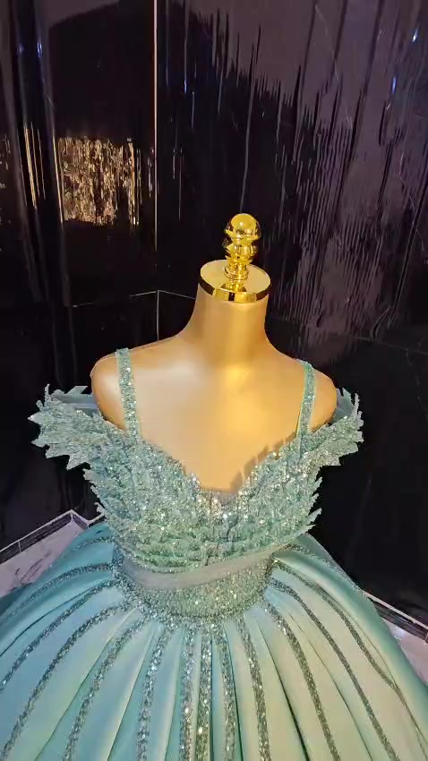 @سترة ملكة
