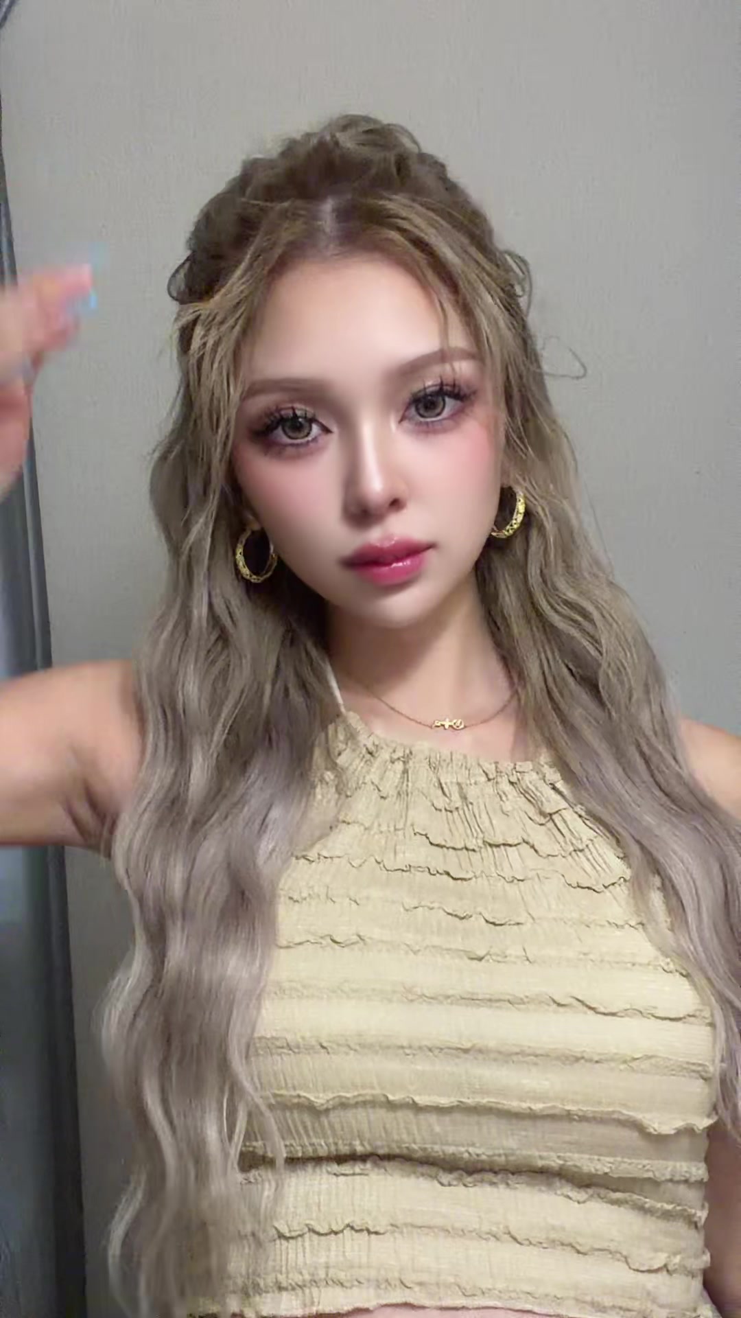 @マユ