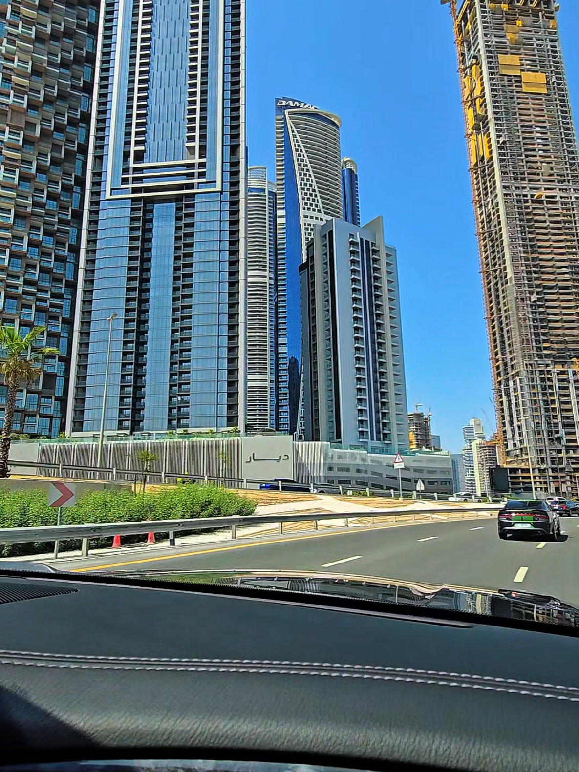 @dubai