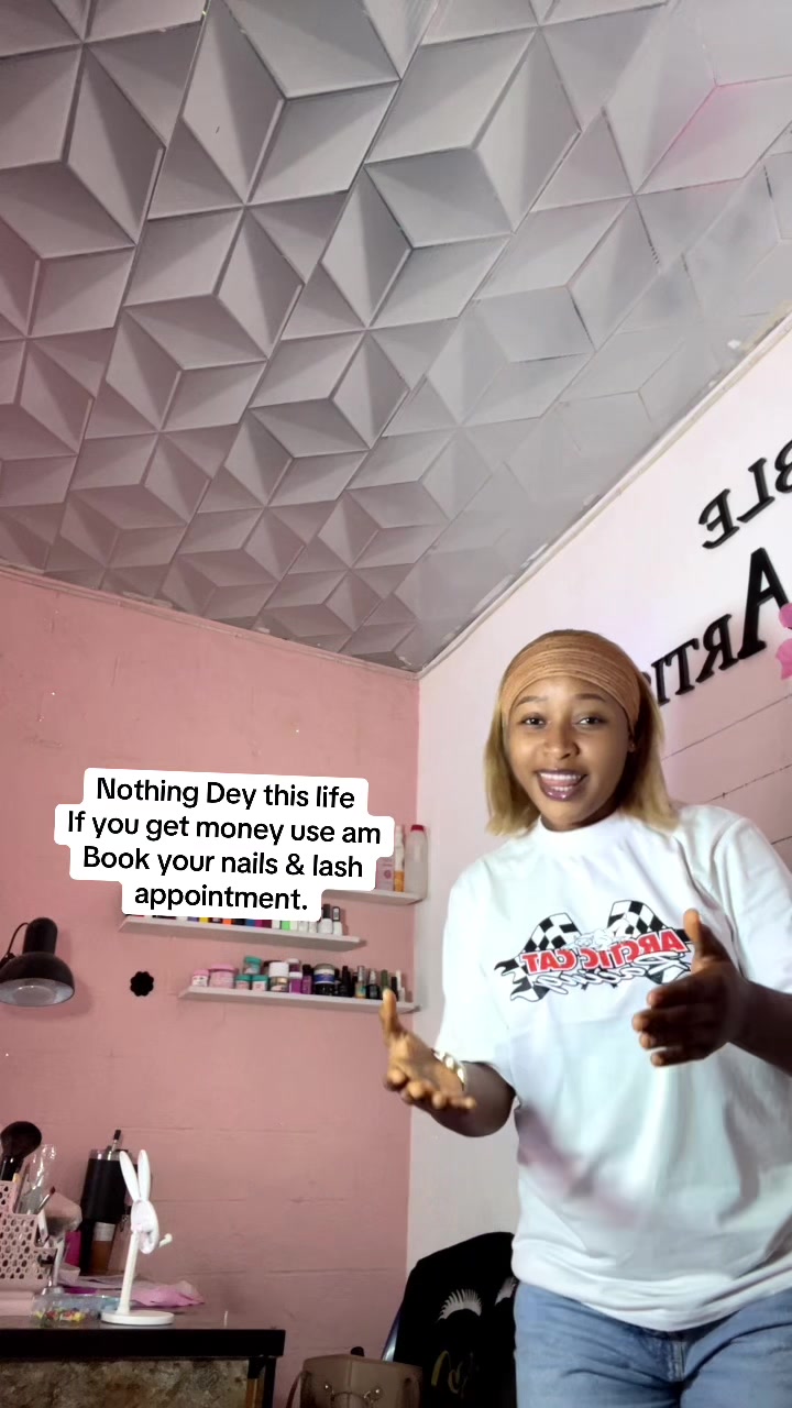 @Owerri~Nail and Lash Tech💅🏻