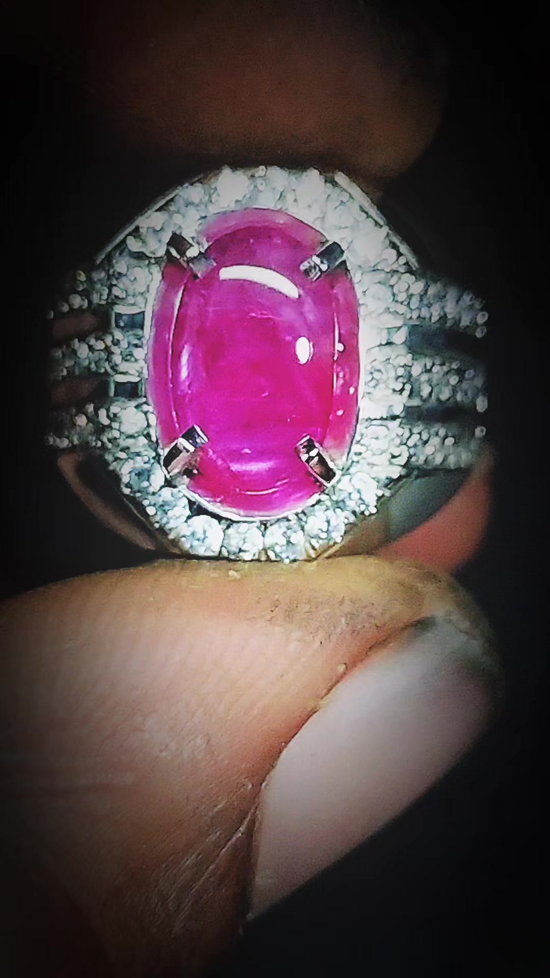 @uzzy gemstone