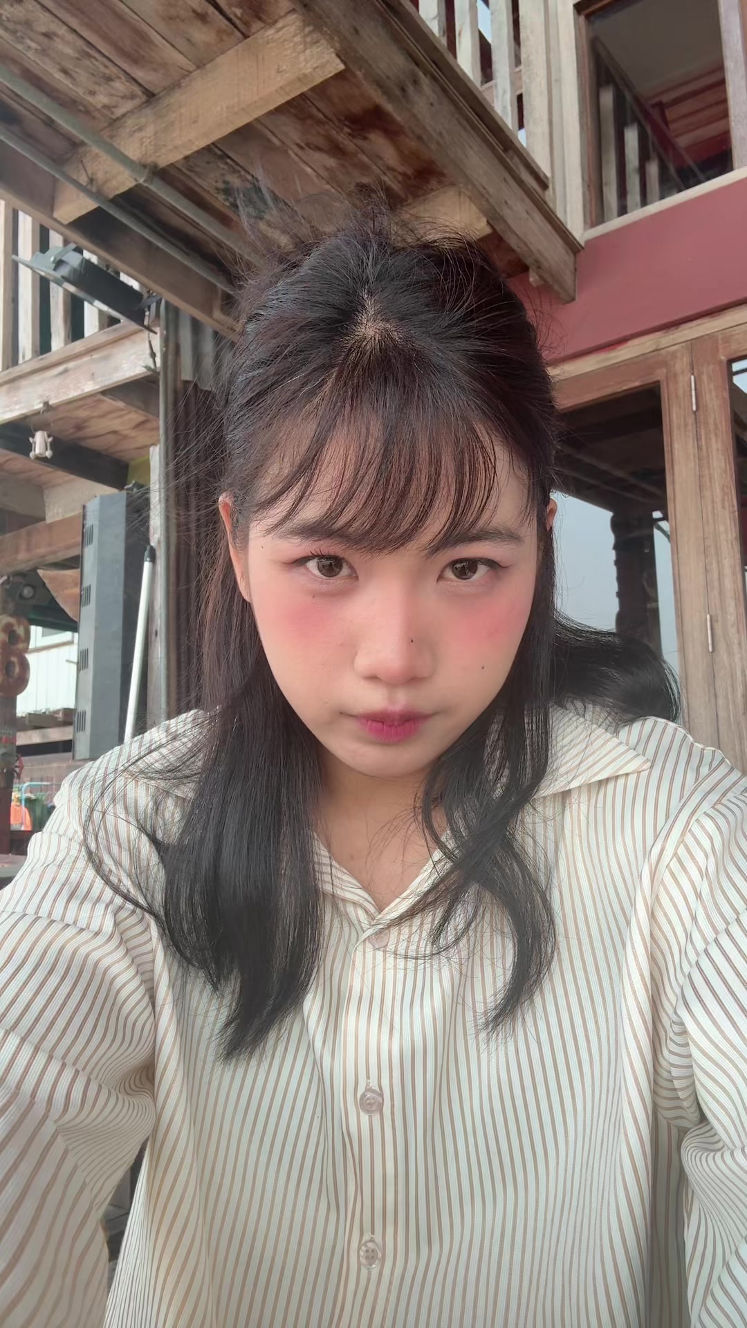 @★^-^★
