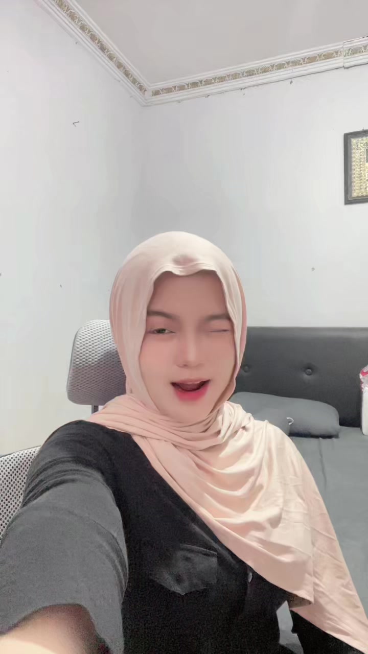 @L i l i e