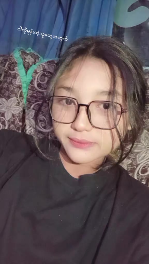 @💭Myint Mo💭