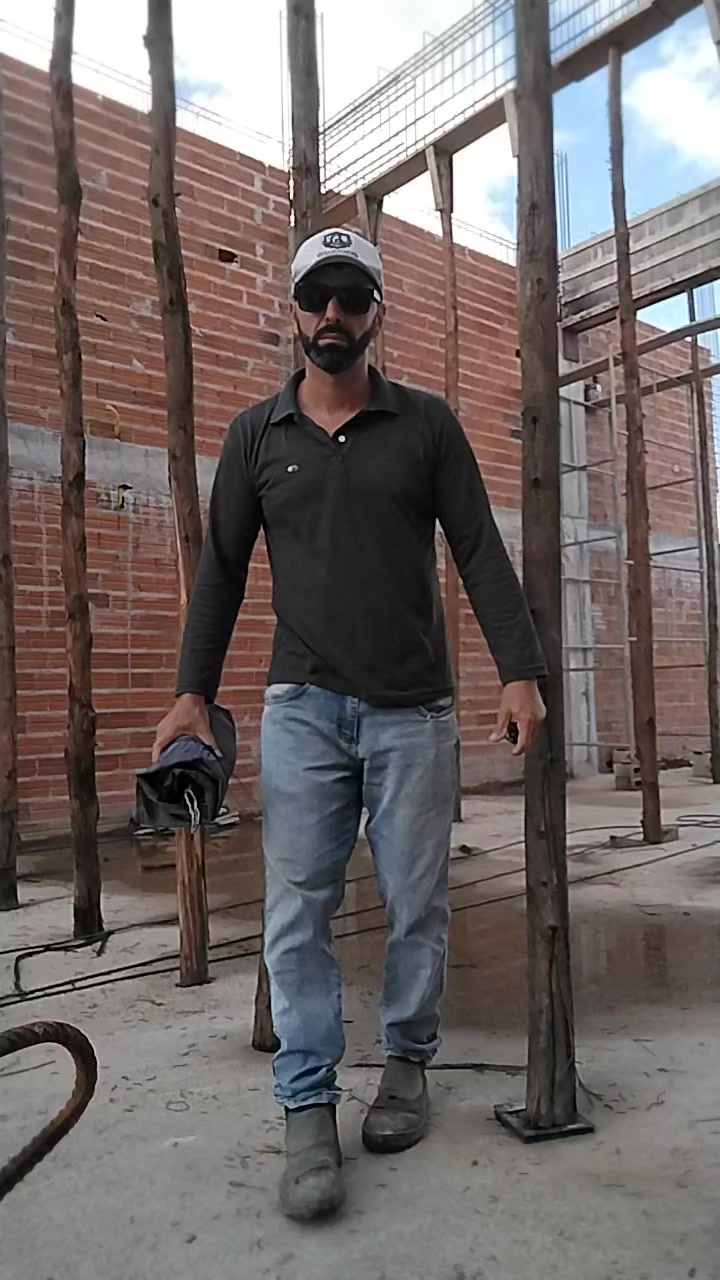 @Pedreiro debochado 🤠