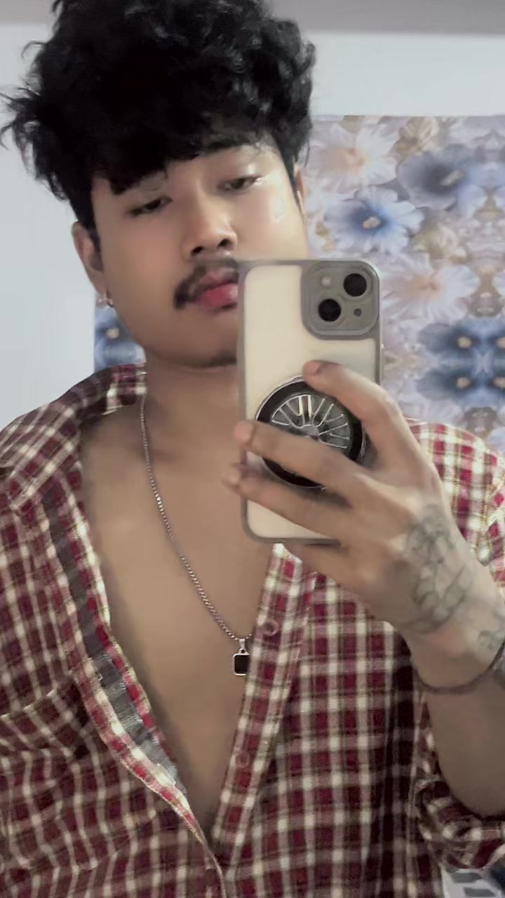 @SiMple😈BoY🔥👑