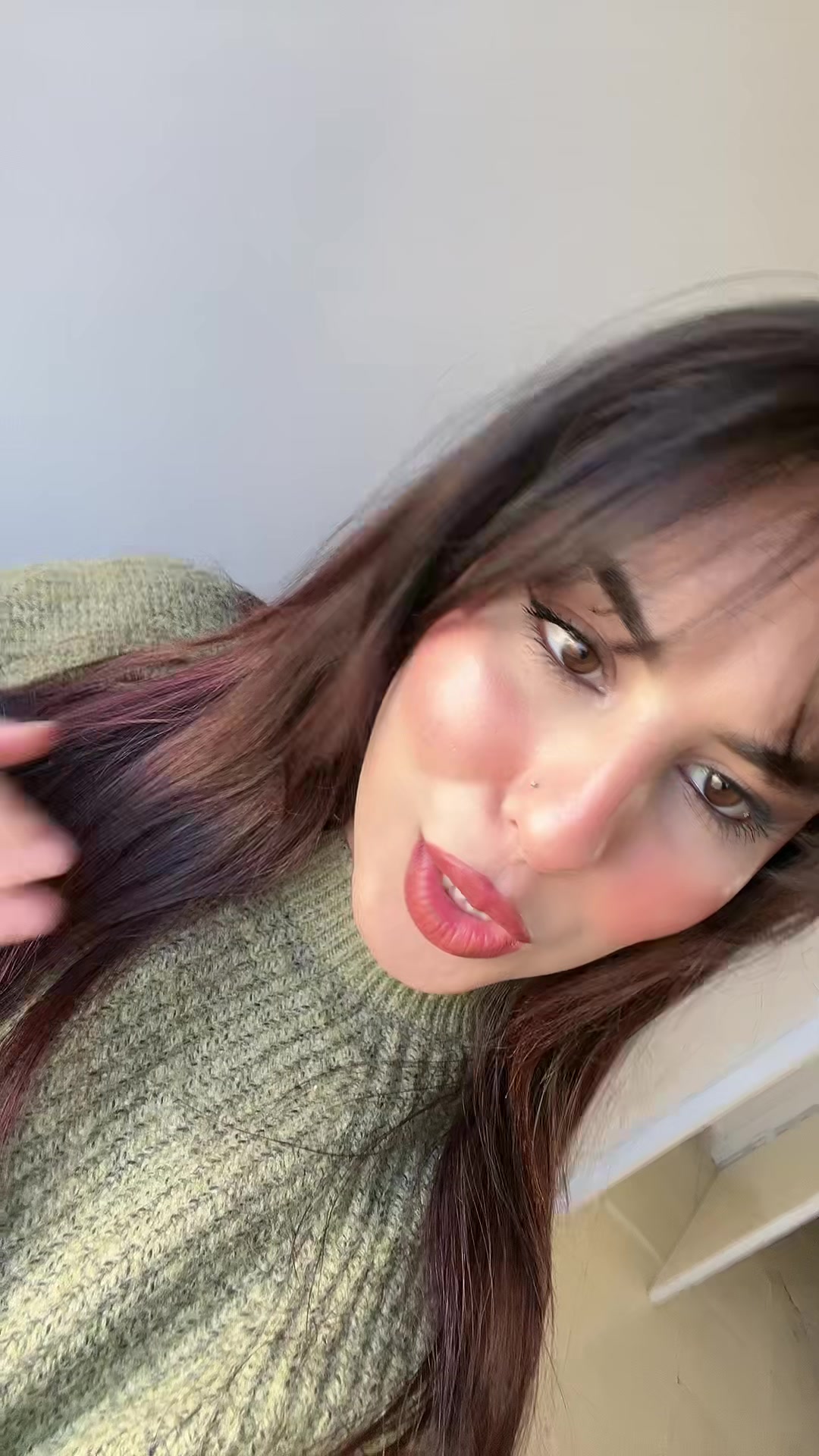 @Emy_