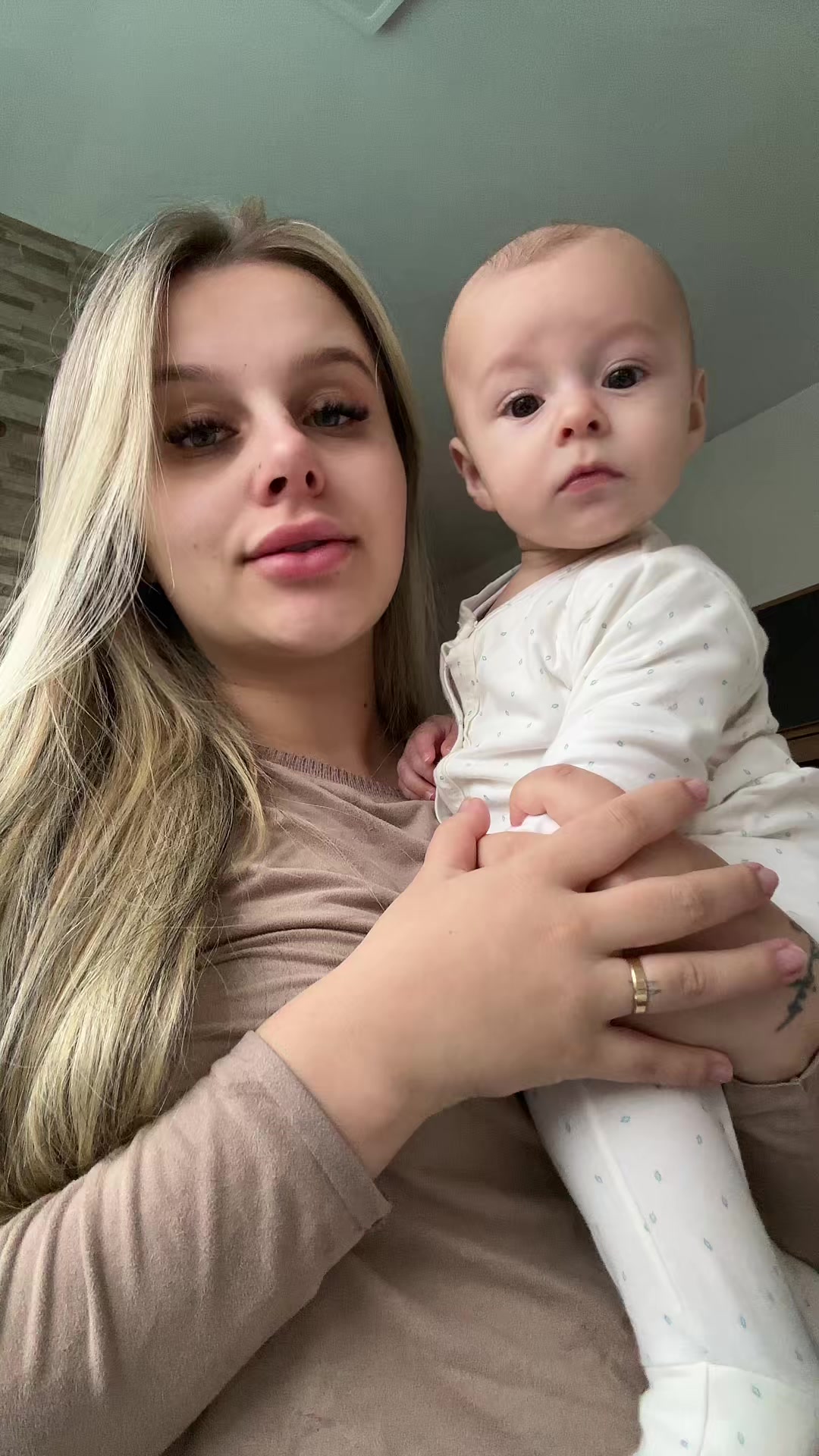 @j&uacute;lia