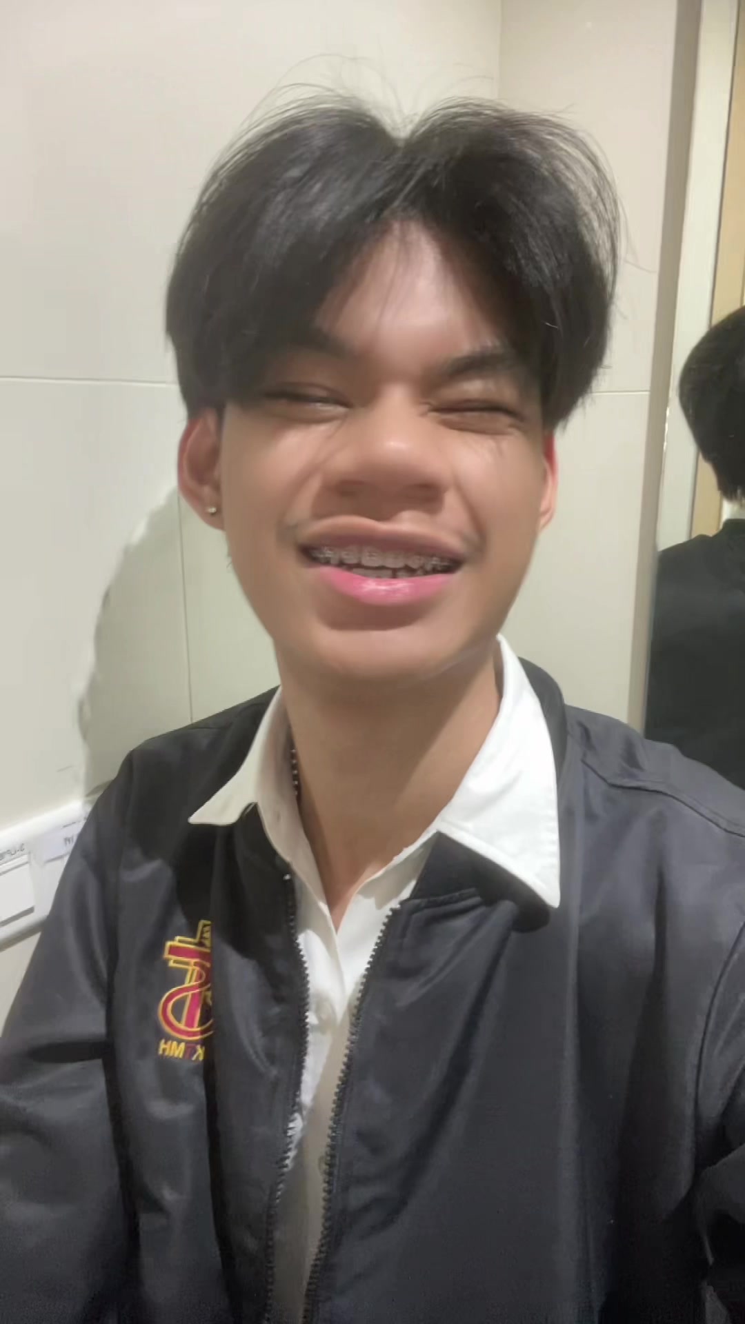 @TH!NSLAG