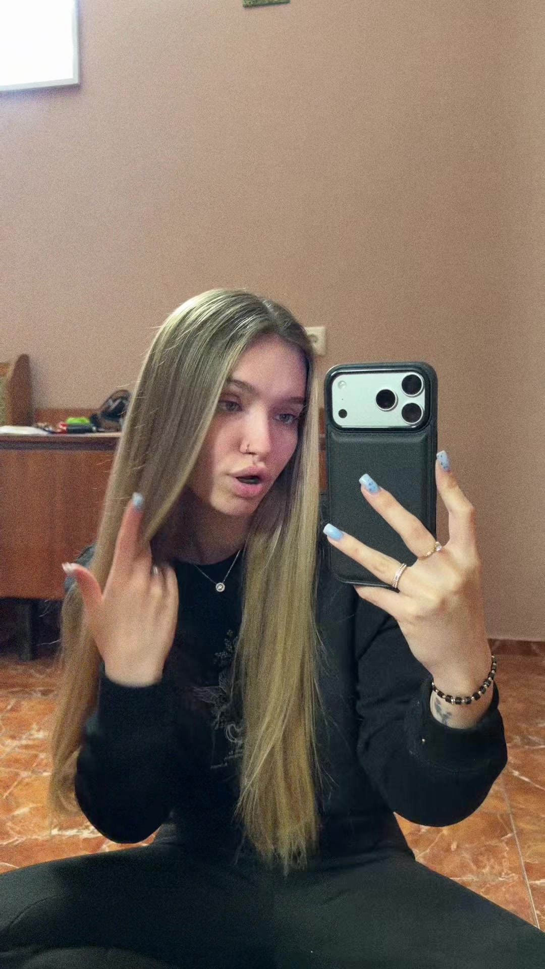 @аминка 🩷