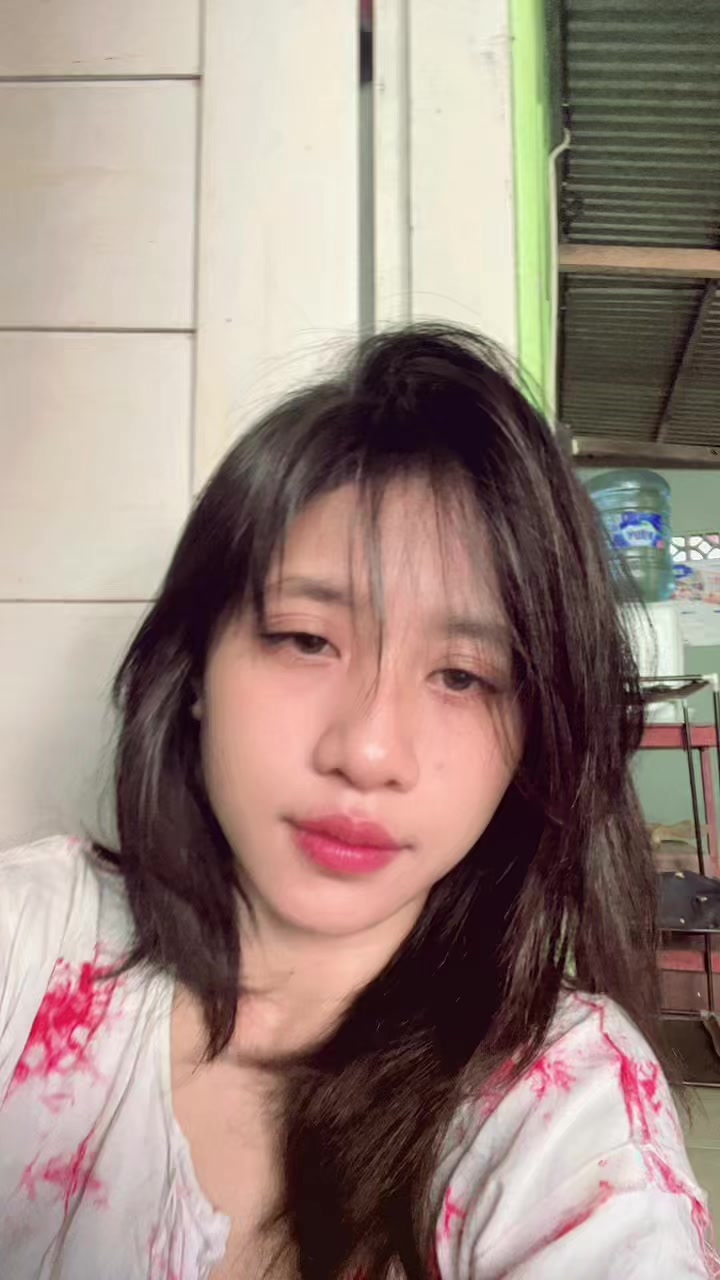 @Nona_Chyn2411