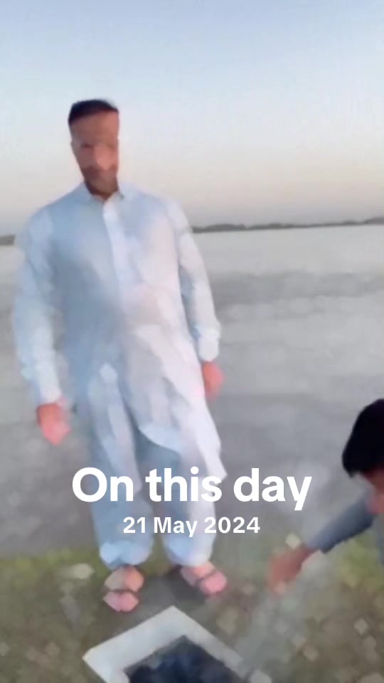 @Ferry_khan98