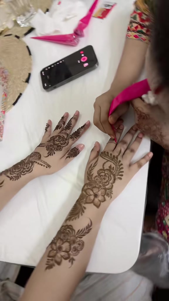 @Arobi Arba Ankhi