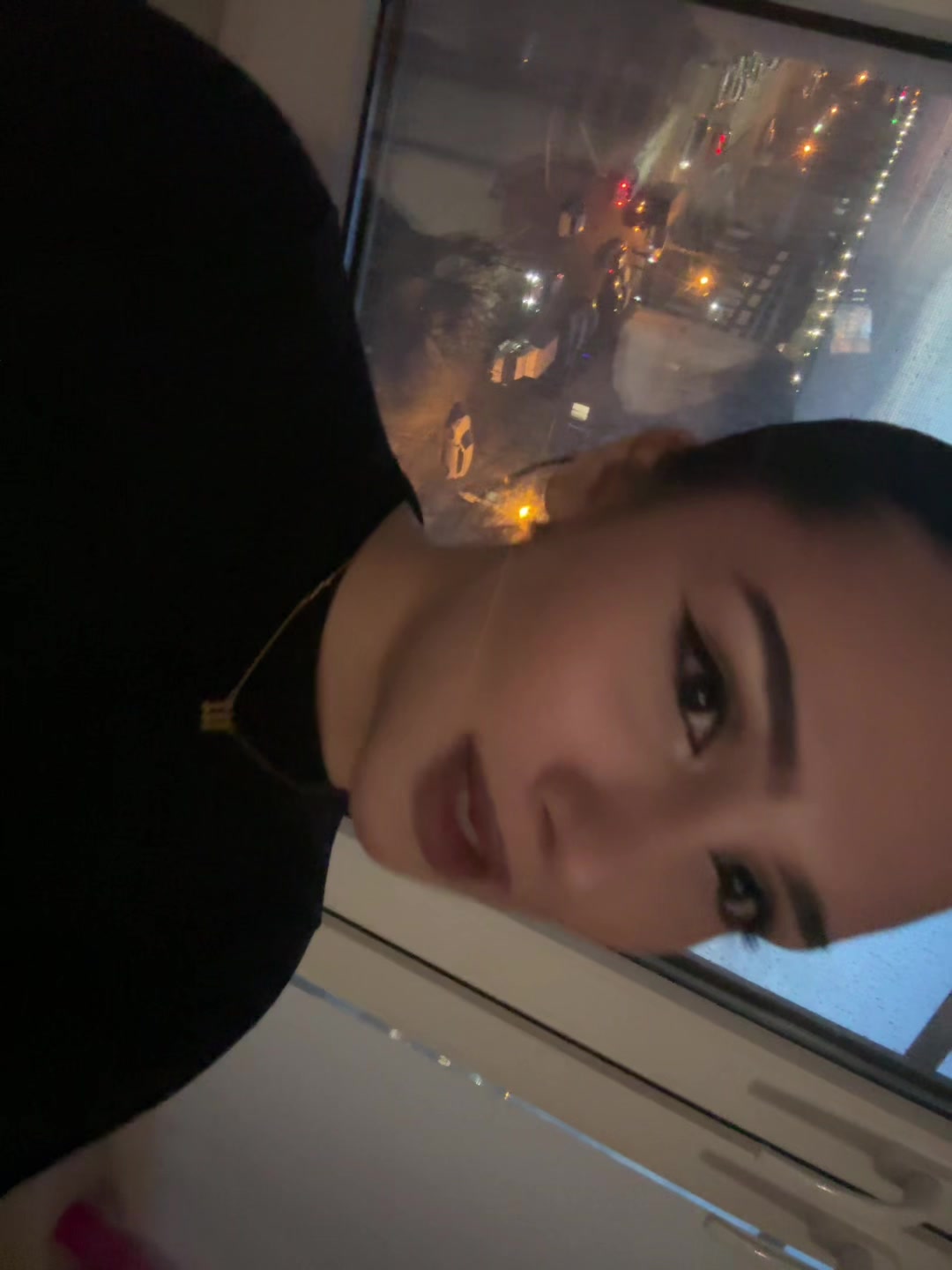 @натутя