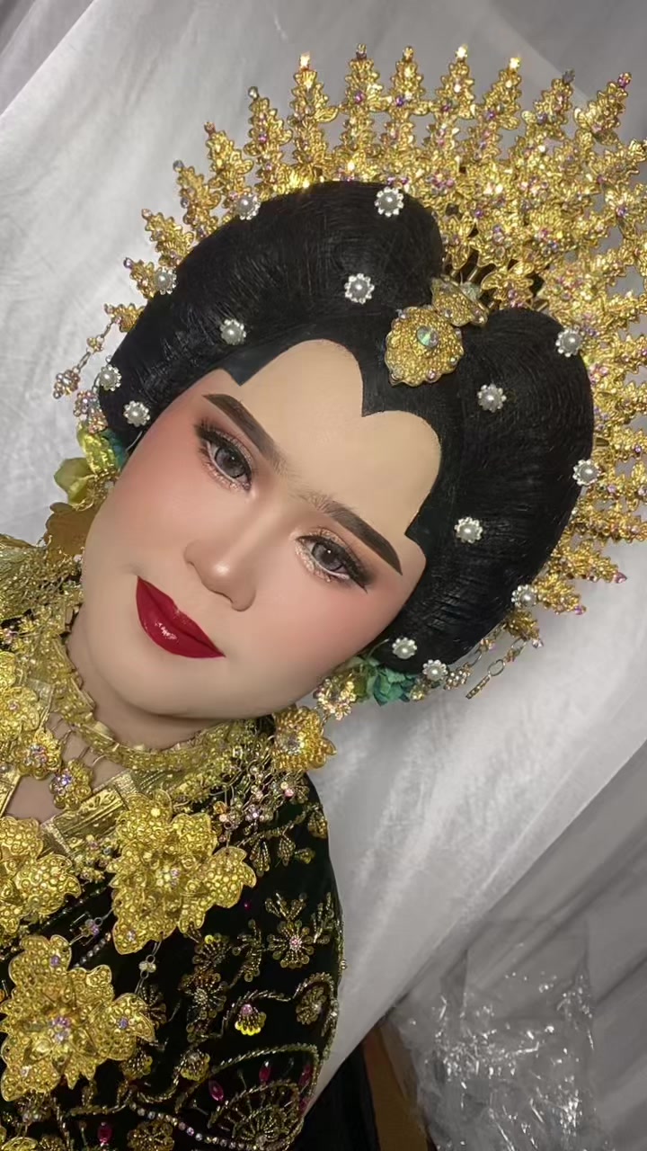 @hermawatimakeuphairdo,MUABone