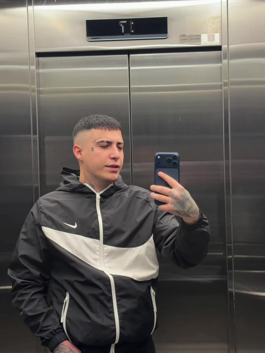@AYTUBORG