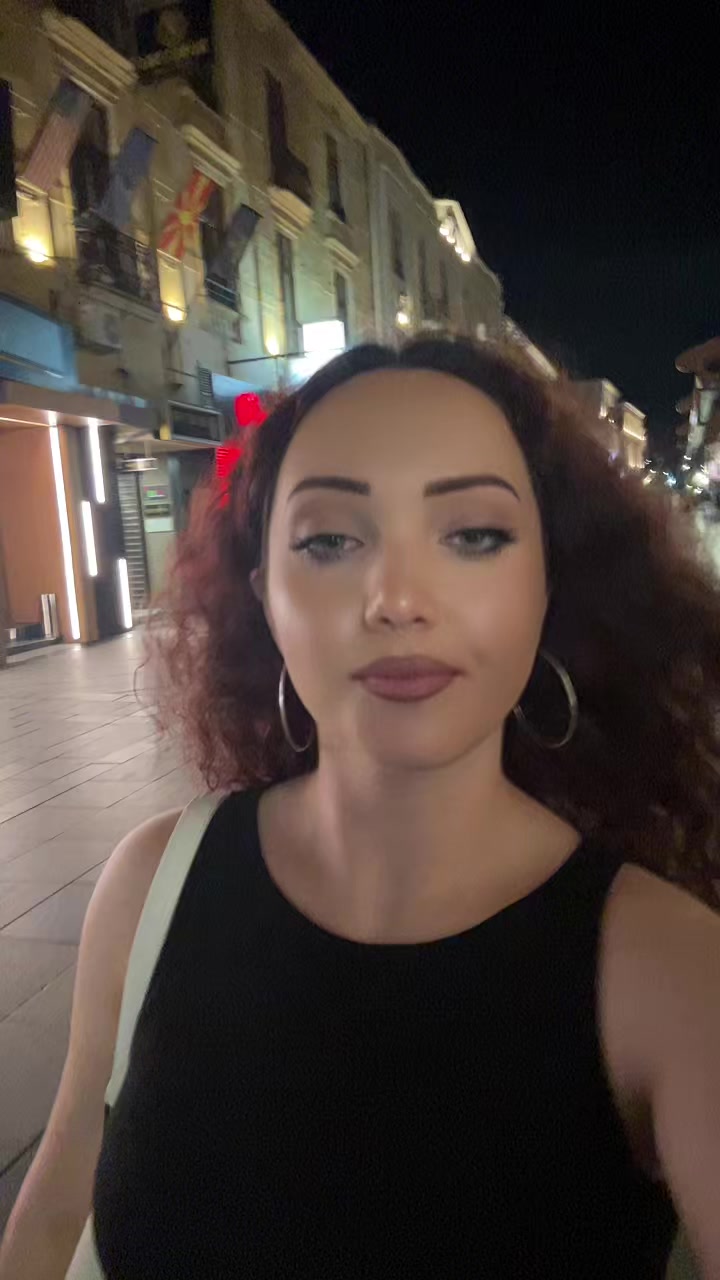 @s   i   m   o   n   a