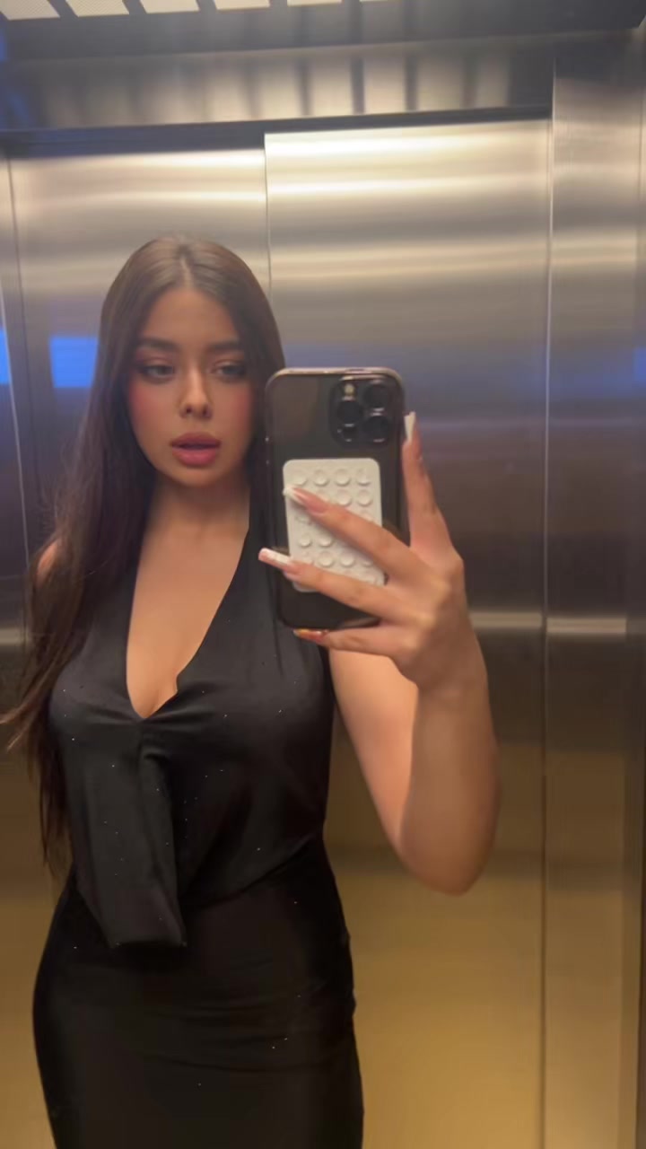 @elyyyjeee