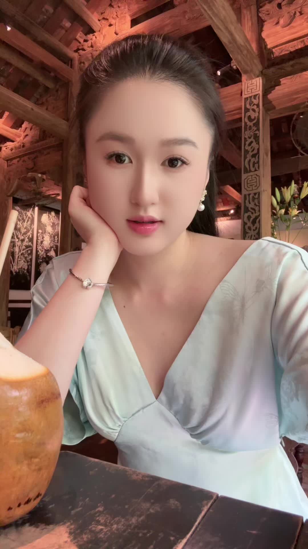 @Jadebui
