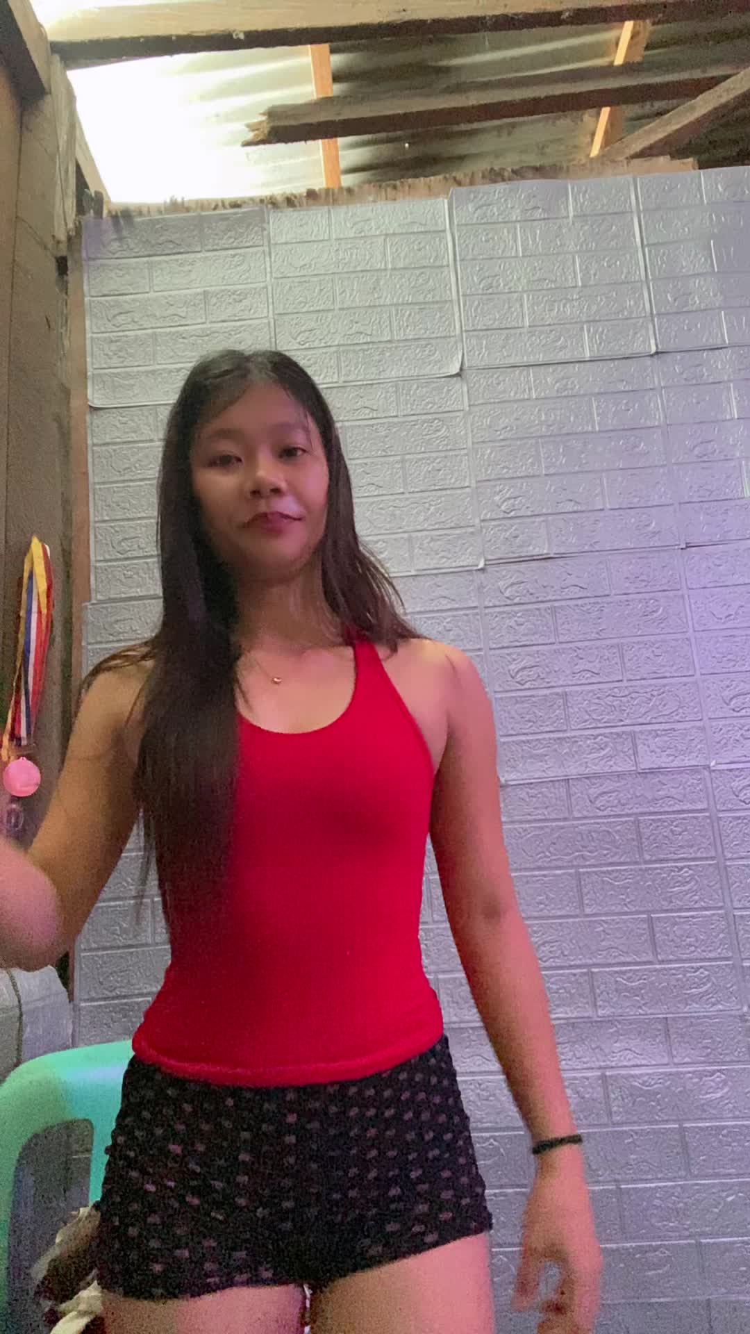 @damnchrstn