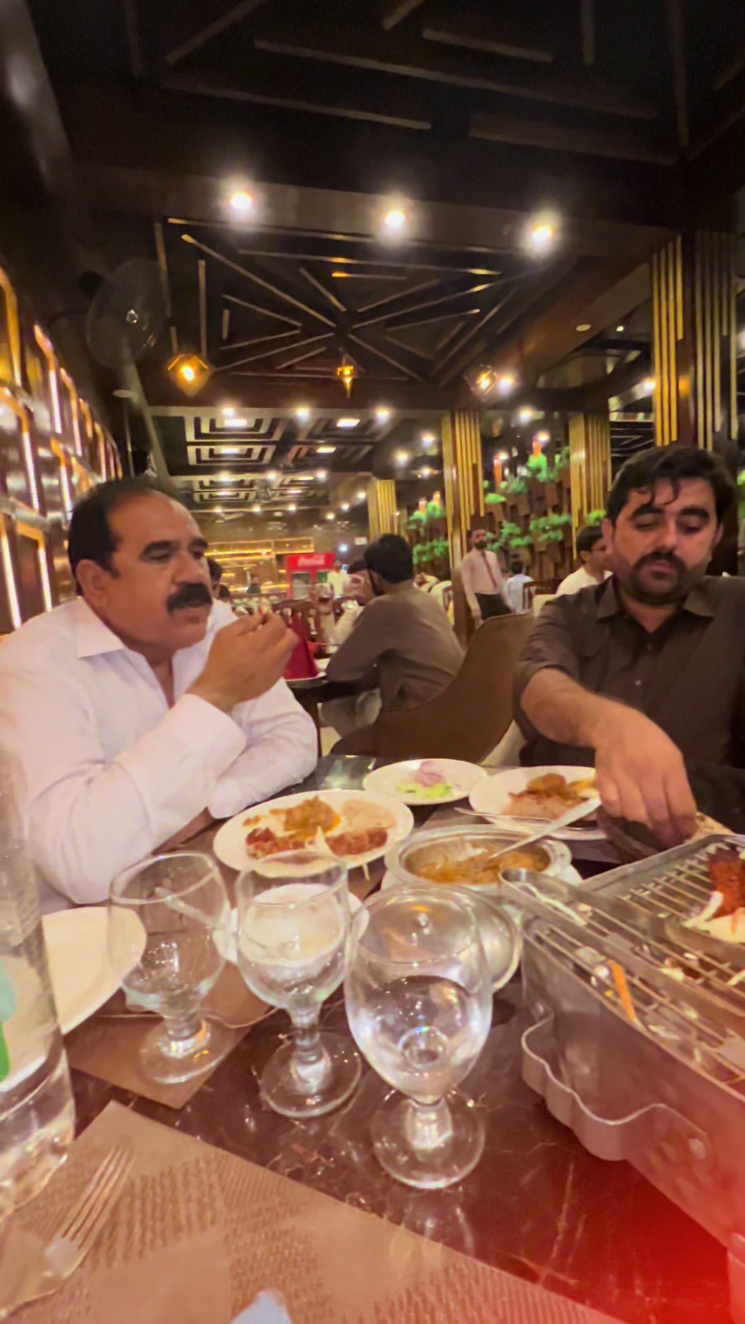 @حمزہ نیازی (سوانسی)