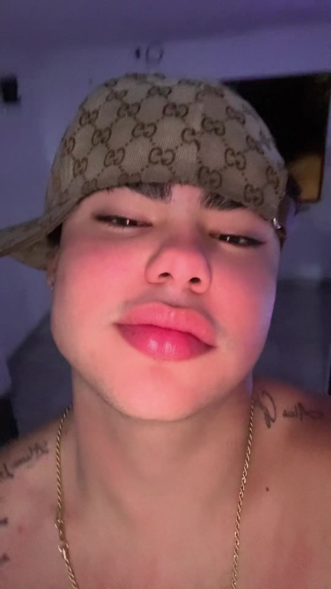@Alejito ✨