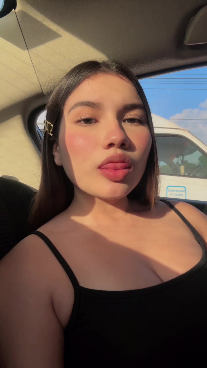 @sherlyn_cf