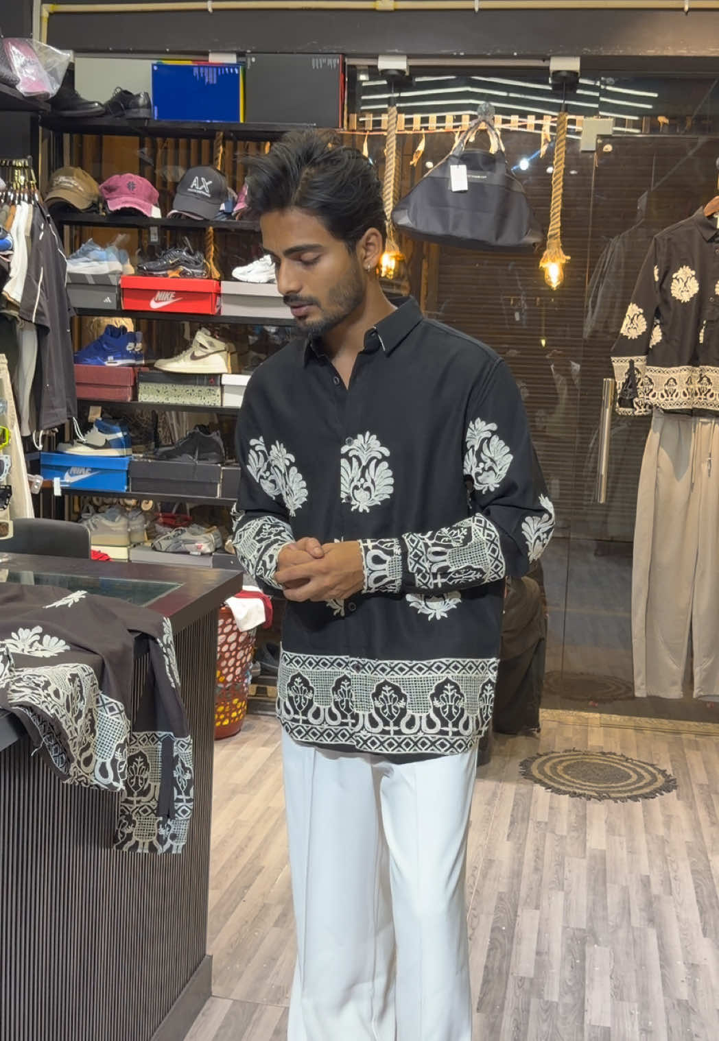 @LOGIN THE MEN’S OUTLET