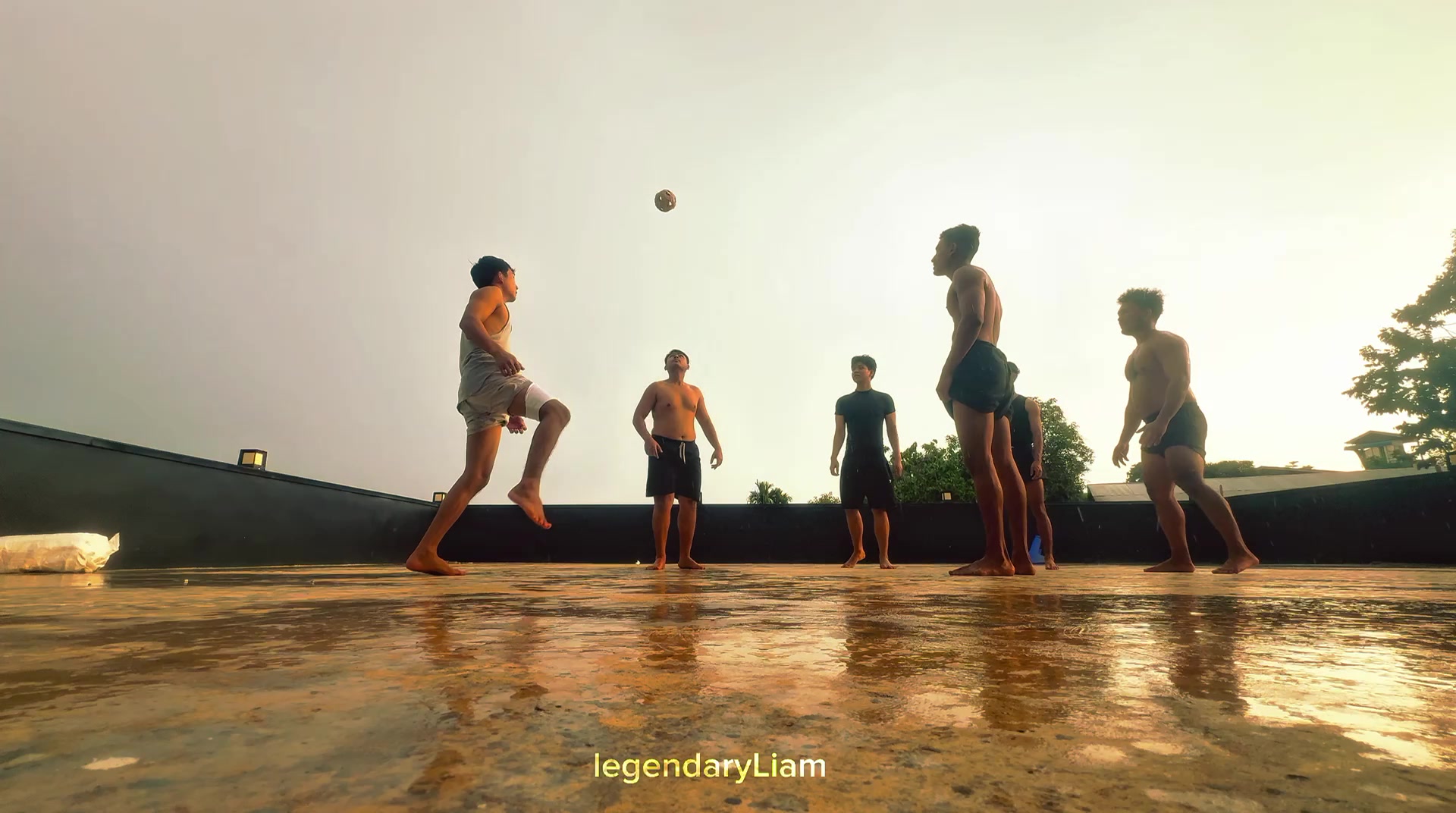 @legendaryLiam