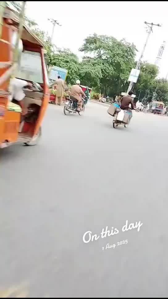 @پنجابی کُڑی