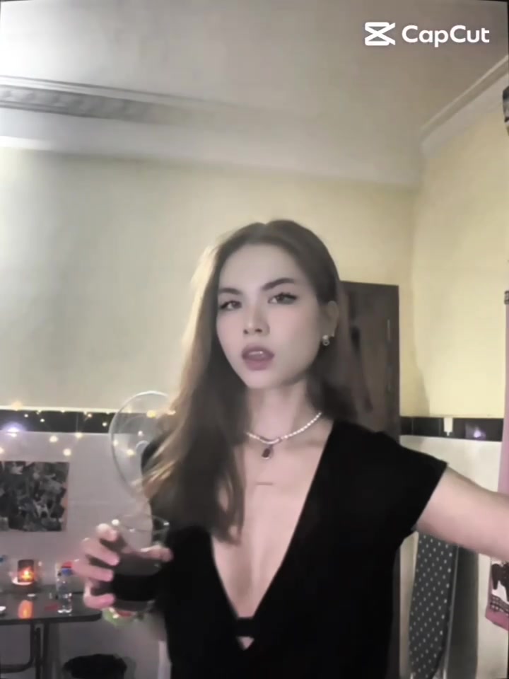 @🇰🇭Angelina Grace🇨🇳