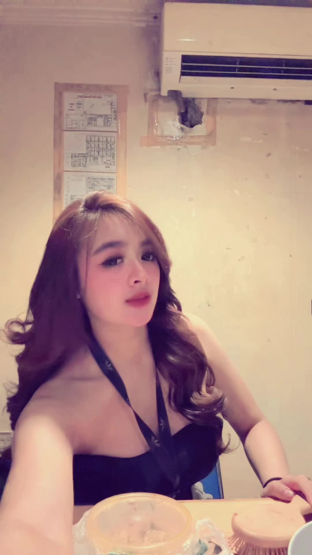 @Rahel?iya apa