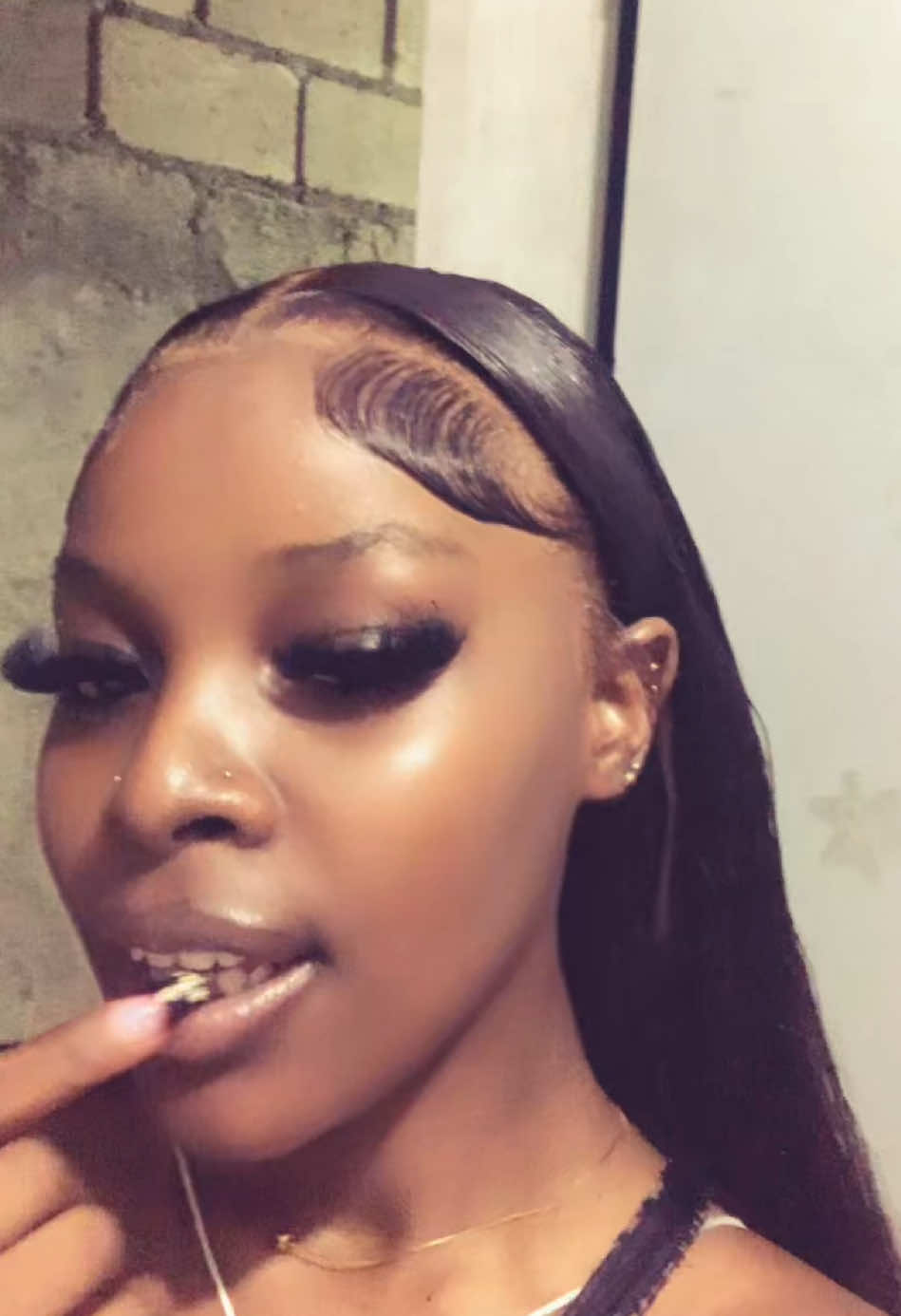 @tiffybadzz!👩🏾&zwj;❤️&zwj;💋&zwj;👩🏾