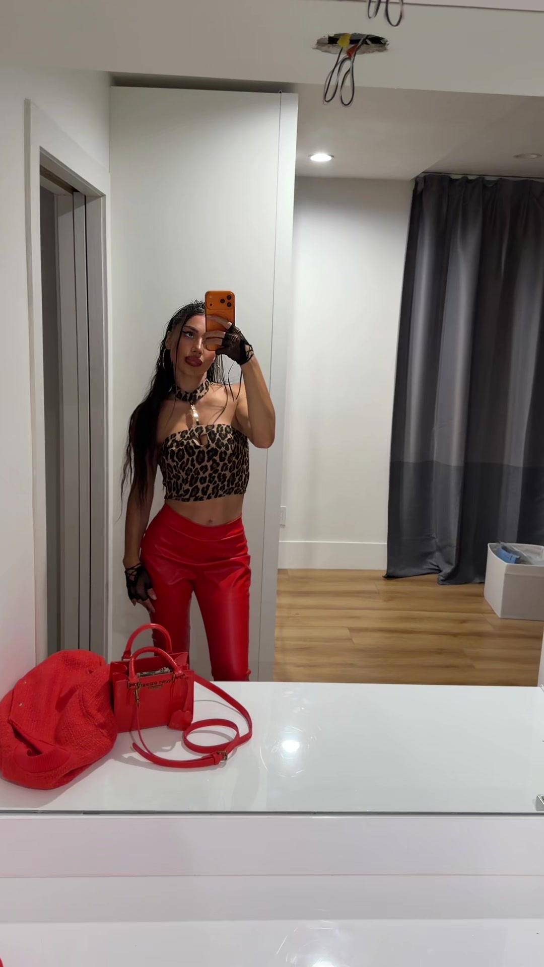 @dont888trust