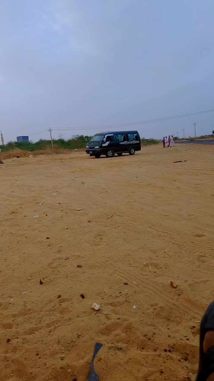 @خال نون