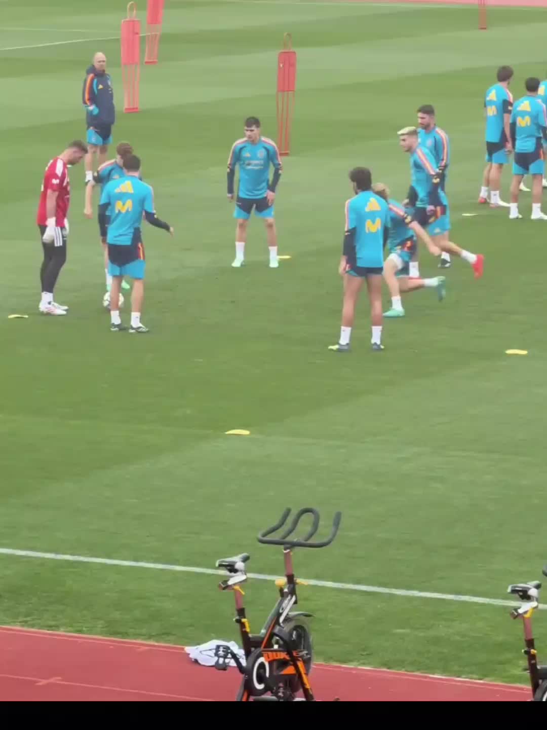 @RODRI_&sup1;⁶🦅