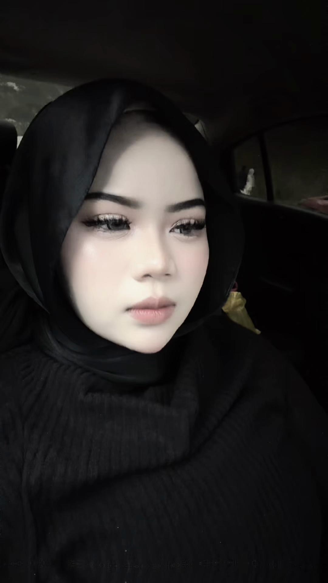 @Lyaaa