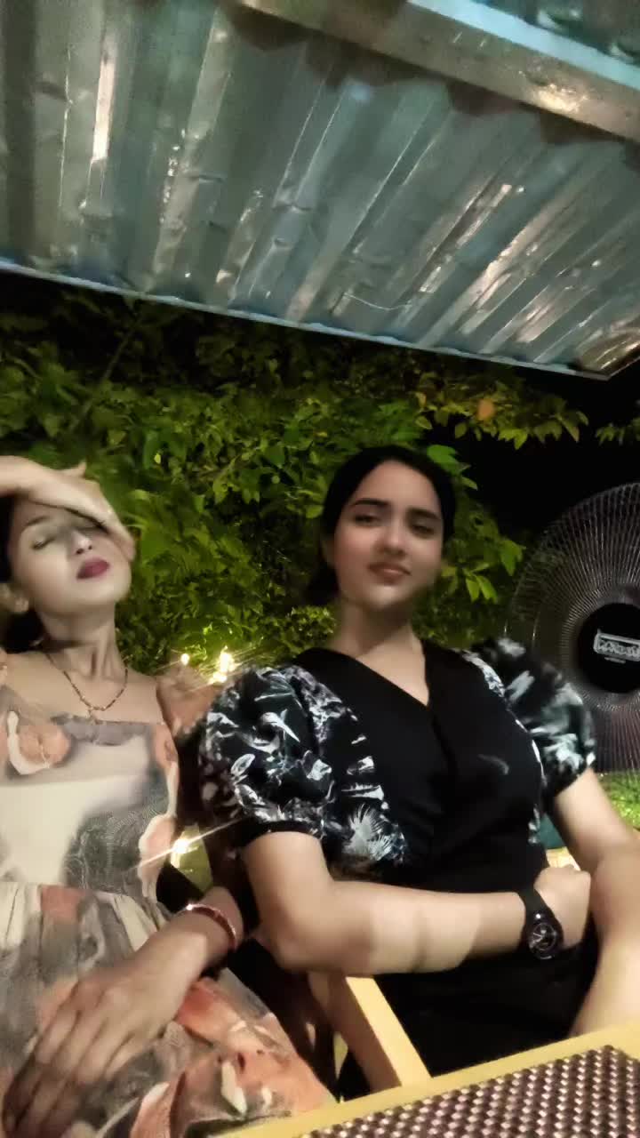 @Preeti🫶
