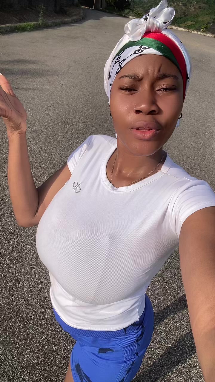 @FUNMI 🍀🍃