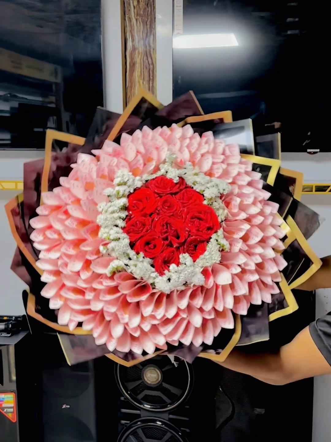 @🌹  𝐍𝐀𝐃𝐈𝐑 𝐅𝐋𝐎𝐖𝐄𝐑 🌹
