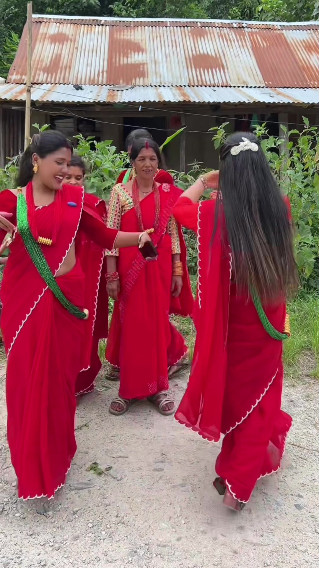 @सजिना कार्की गौतम