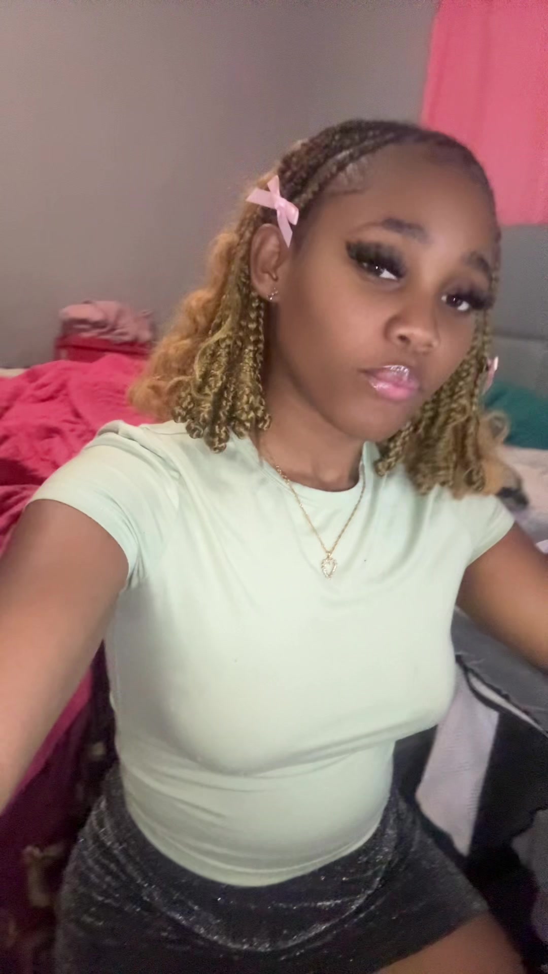 @PrettiestVic 🎀