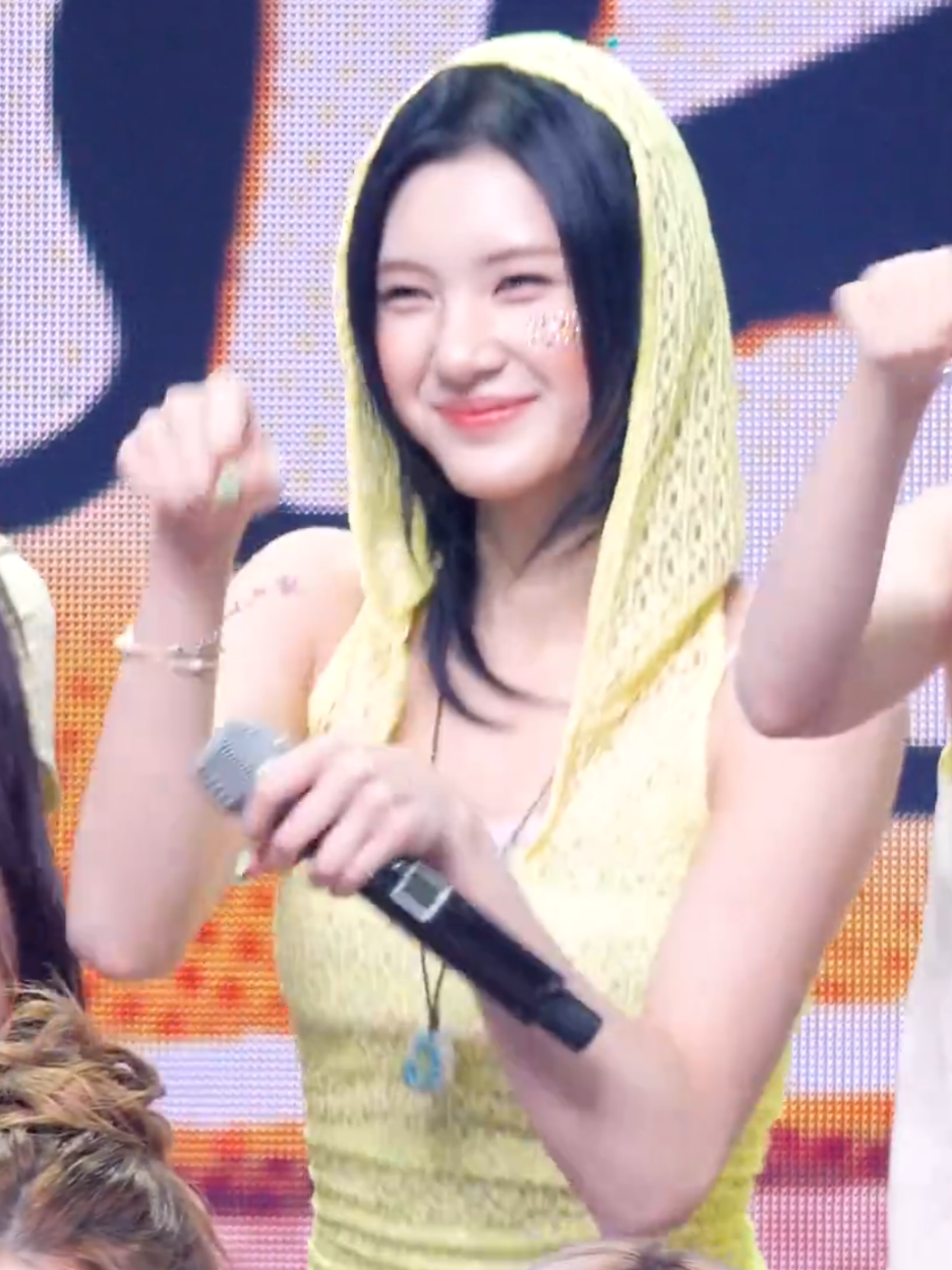 @kari 🕸️ | fancams!